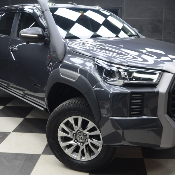 Toyota Hilux Fender Flare V1