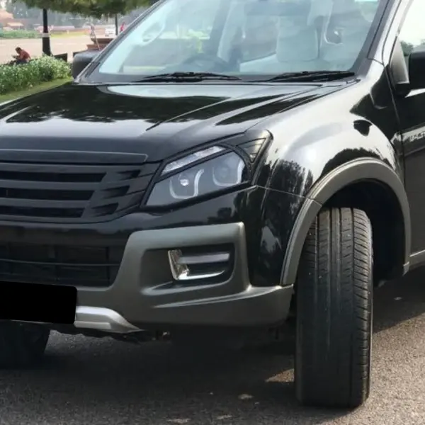 Isuzu D-MAX Front Headlight With DRL