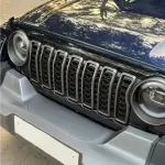 Thar Roxx Rubicon 2025 Looks Grill in Gloss Black with Metallic Gray Slots
